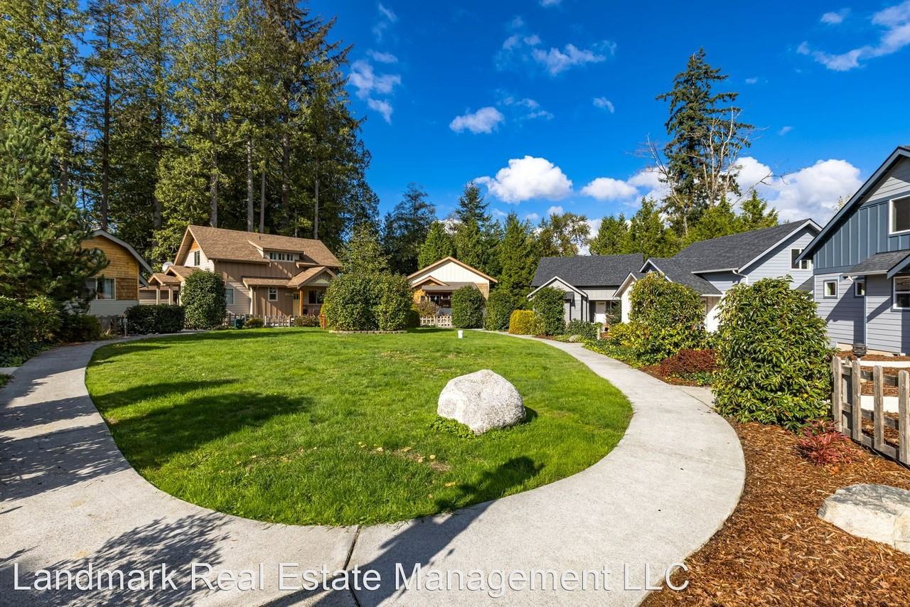 1172 Hughes Ave - Photo 2 of 17