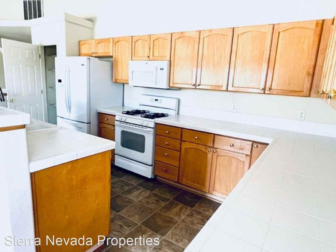 1526 Golf Ct - Photo 3 of 22