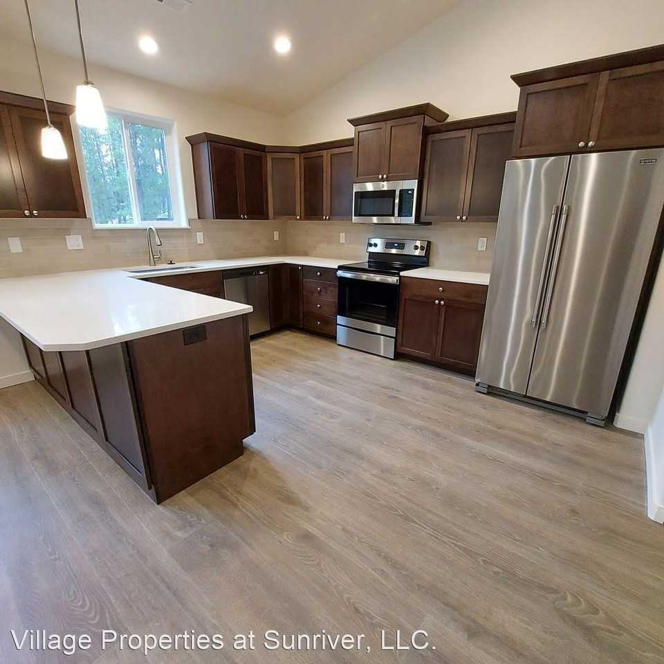 17026 Kasserman Dr - Photo 2 of 14