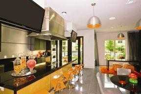 Reveal - Photo 3 of 7