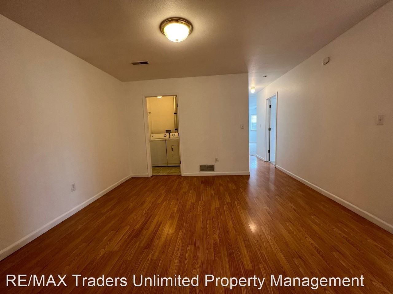 107/109/111 High Oak Drive - Photo 2 of 12