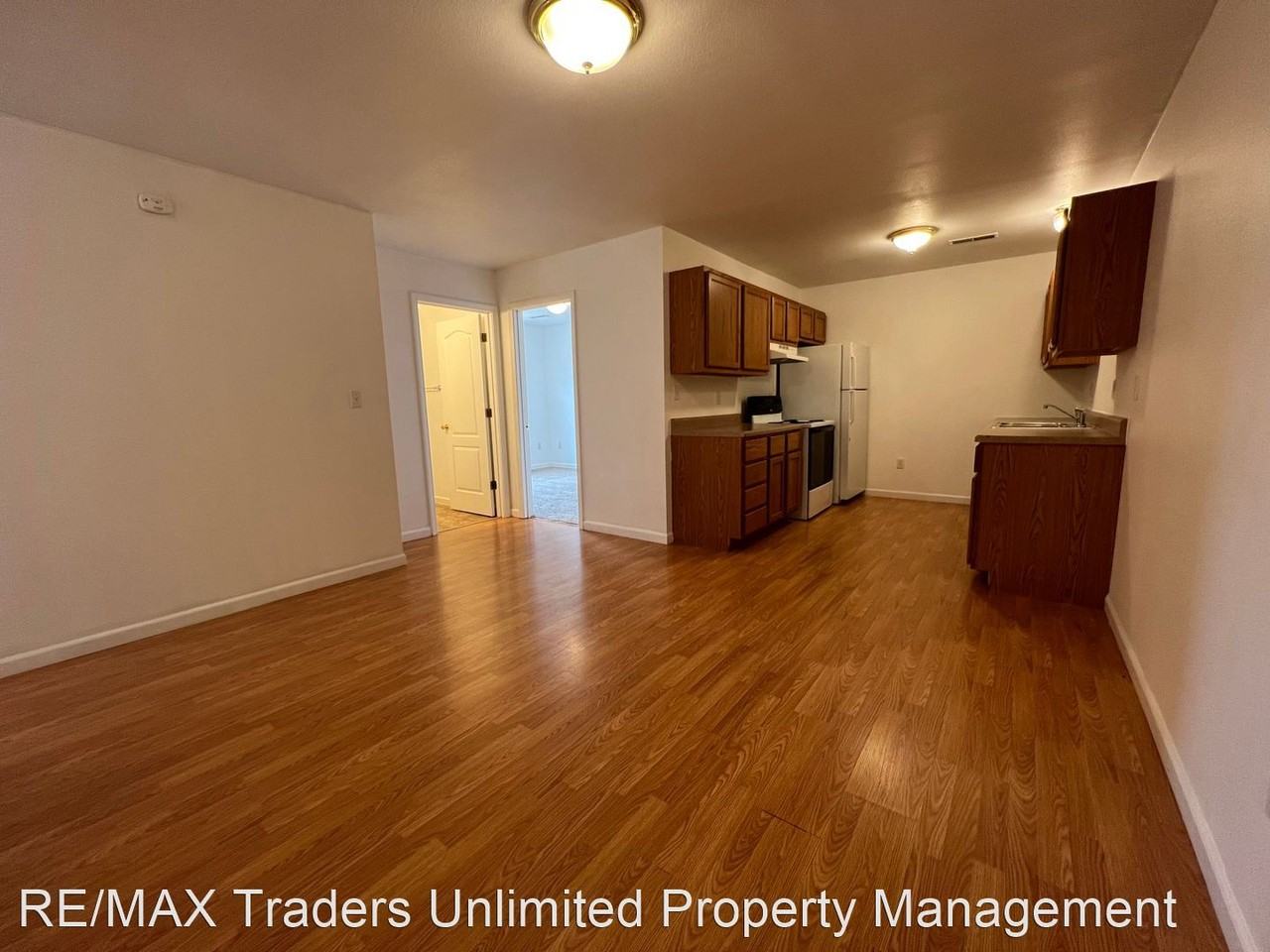 107/109/111 High Oak Drive - Photo 3 of 12