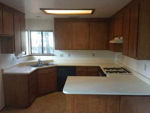 3910 Sunwood Dr - Photo 3 of 11