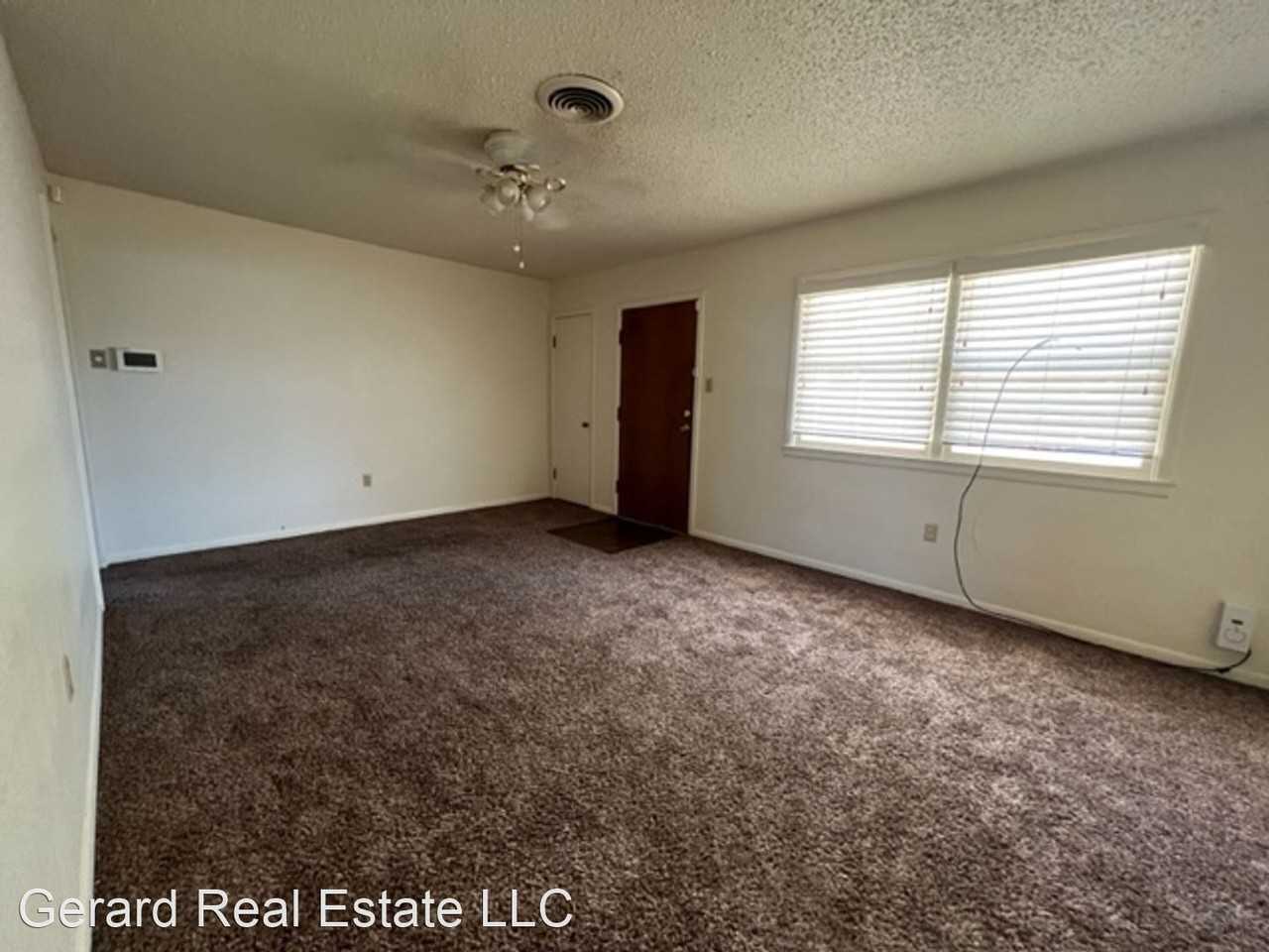 2042 Ballinger St - Photo 2 of 16