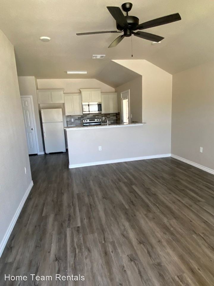130 Wind Ridge Dr - Photo 3 of 15