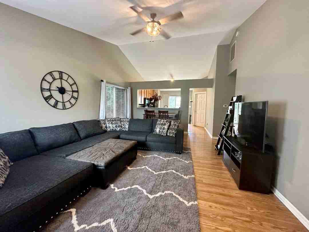 2465 Summerwind Ln - Photo 2 of 14