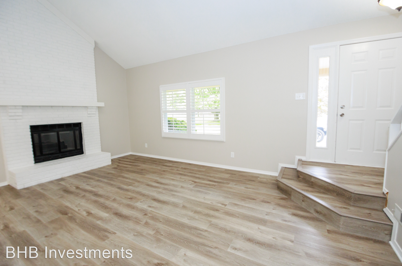 9121 Doubloon Rd - Photo 3 of 24