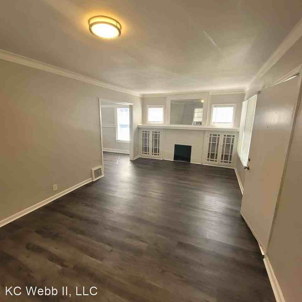 1917 E 69th Ter - Photo 2 of 8