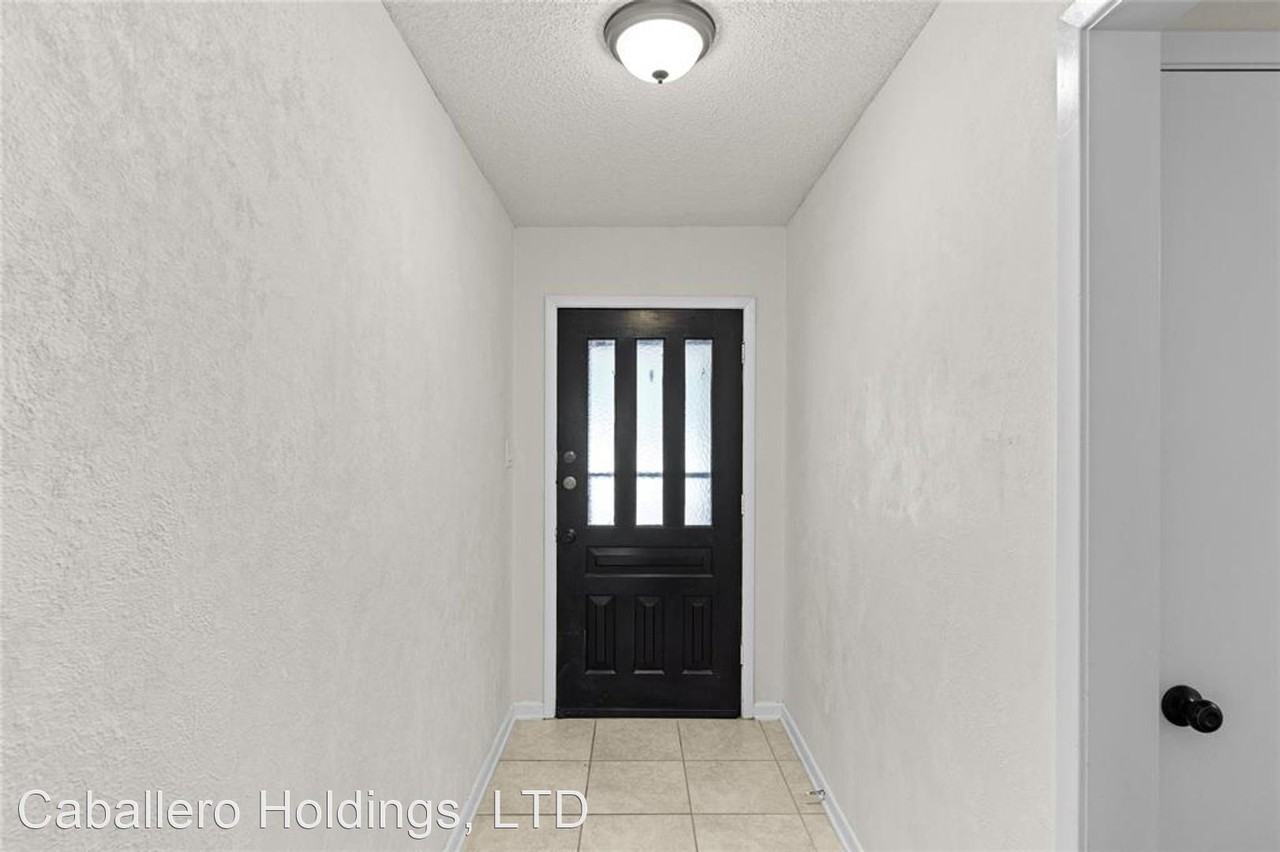 2020 Juanita Dr - Photo 3 of 28