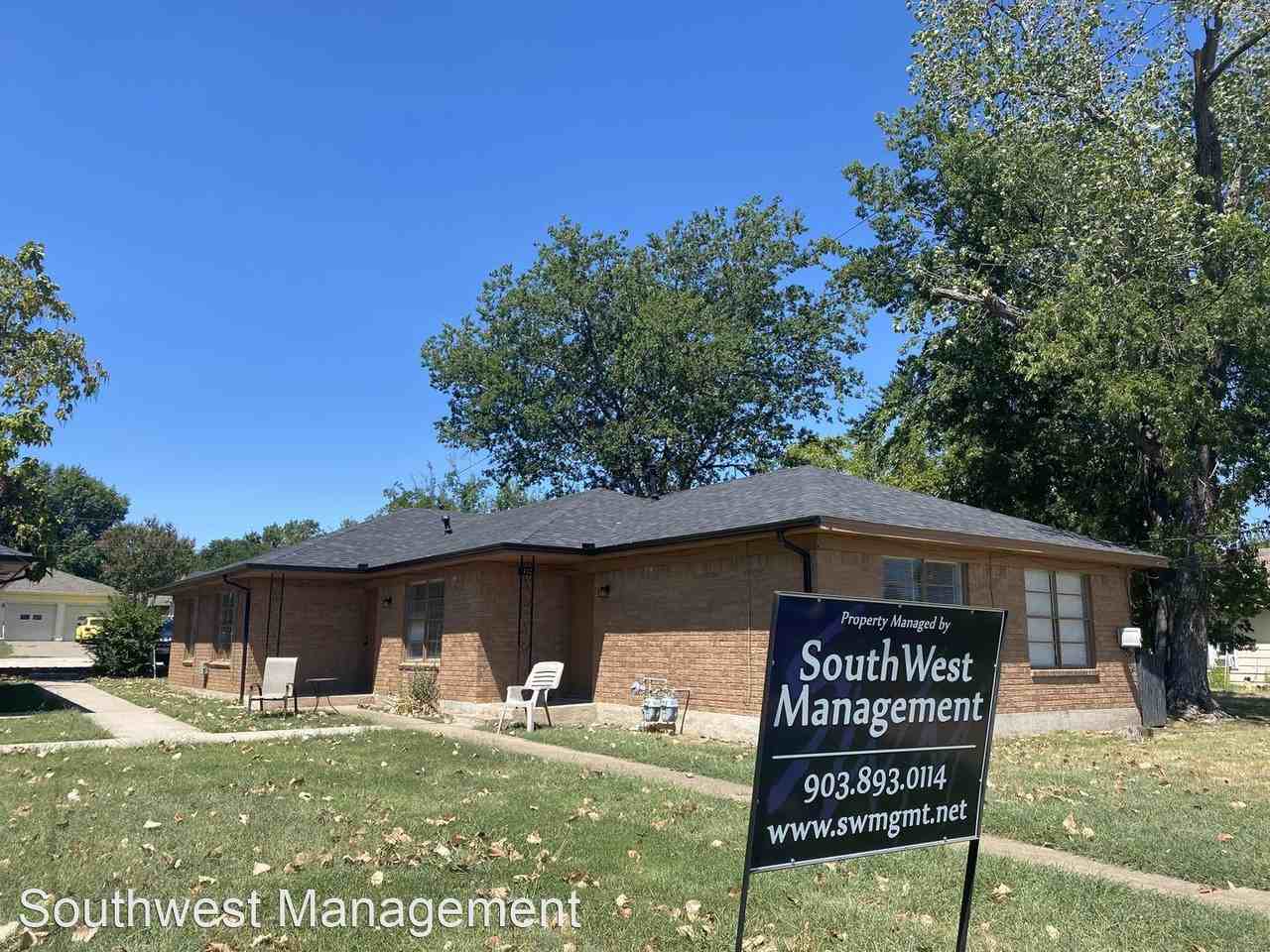 2112/2114 N. Travis St. - Photo 2 of 2