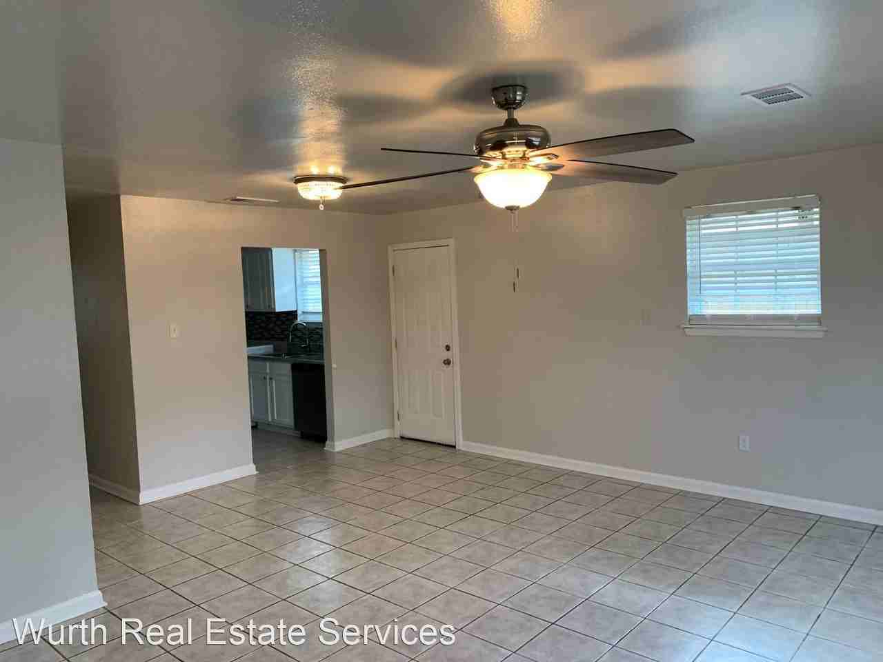 643/645 Jennifer Jean Dr - Photo 2 of 10