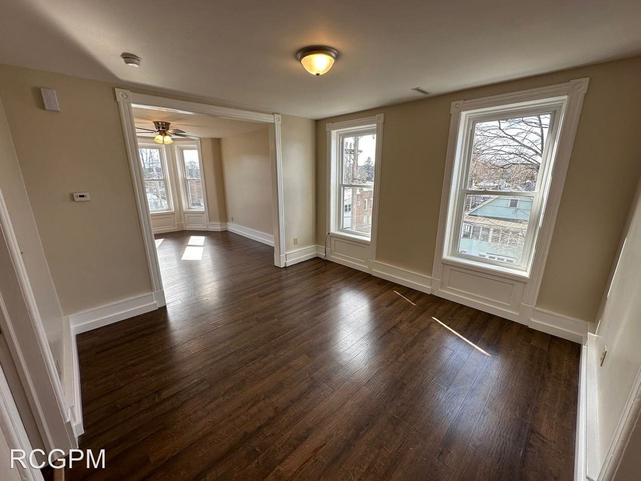 21 124th St - Photo 3 of 18