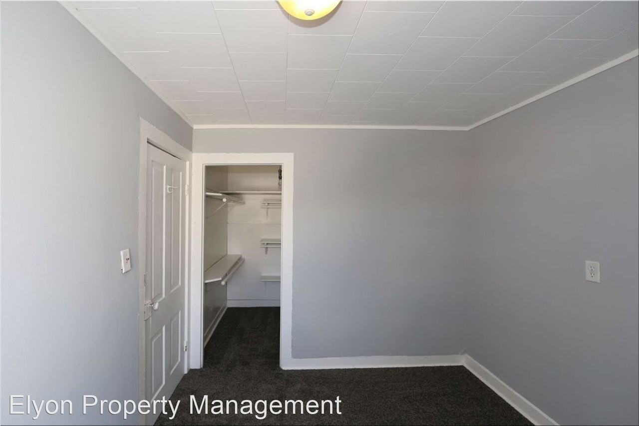 8322 Antioch Rd Uppr - Photo 2 of 9