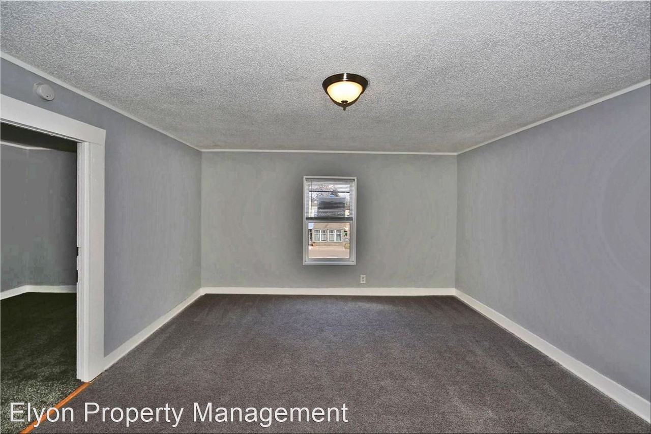 8322 Antioch Rd Uppr - Photo 3 of 9