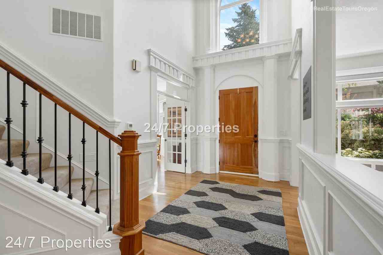 5128 Firwood Dr - Photo 3 of 38