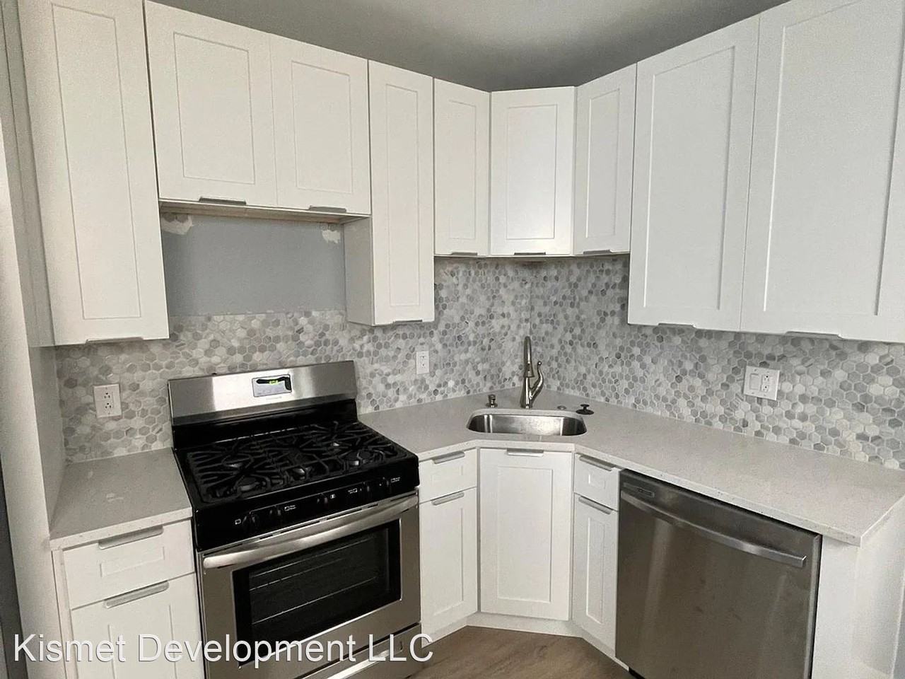 936 W College Ave - Photo 3 of 14