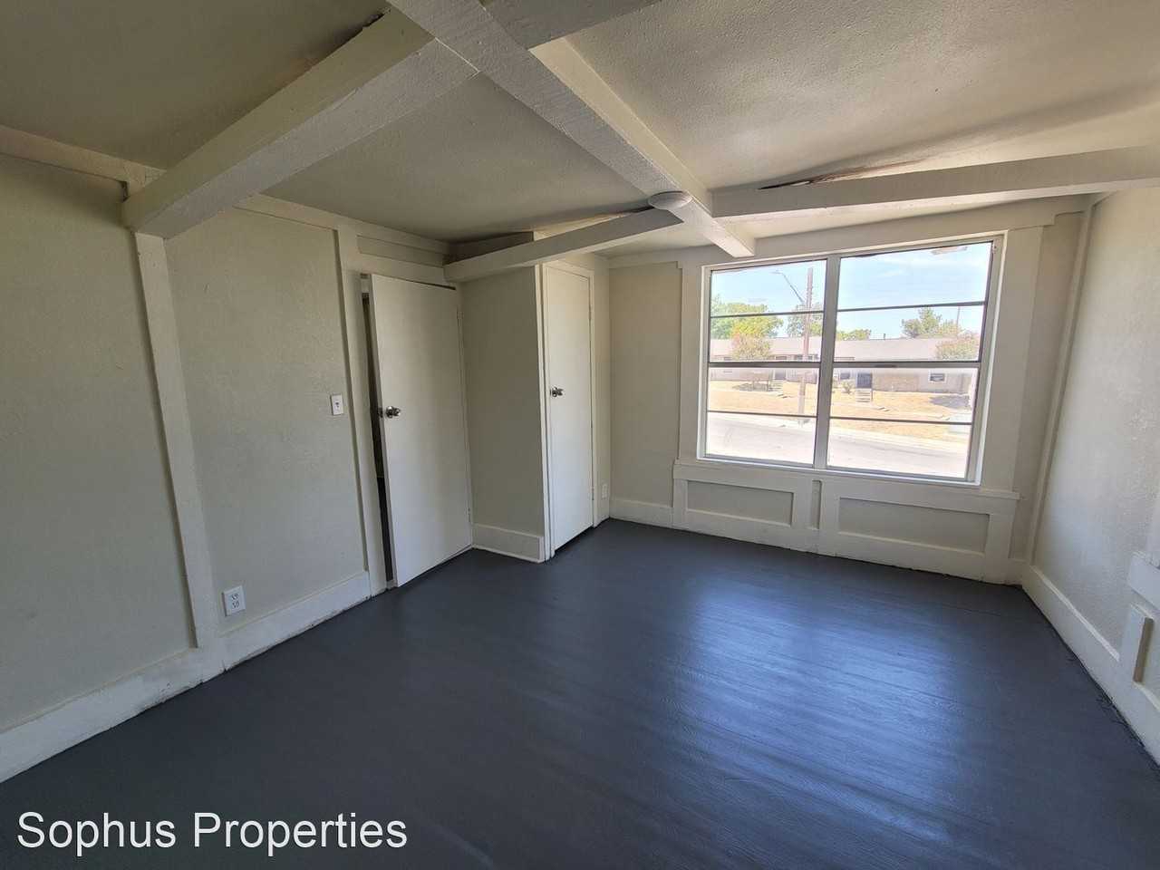 1334/1336 Rigsby - Photo 3 of 10