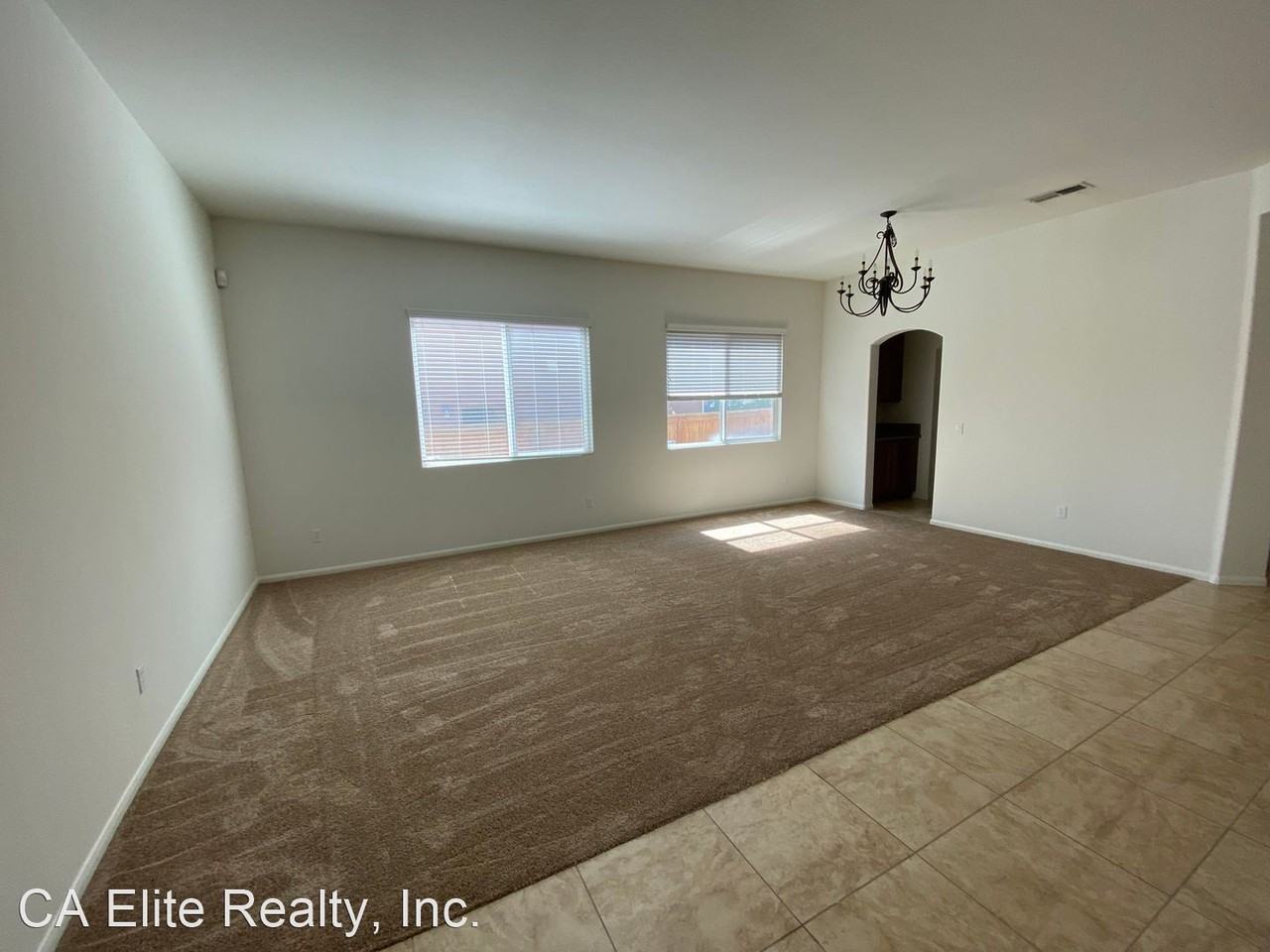 34006 Galleron St - Photo 2 of 27