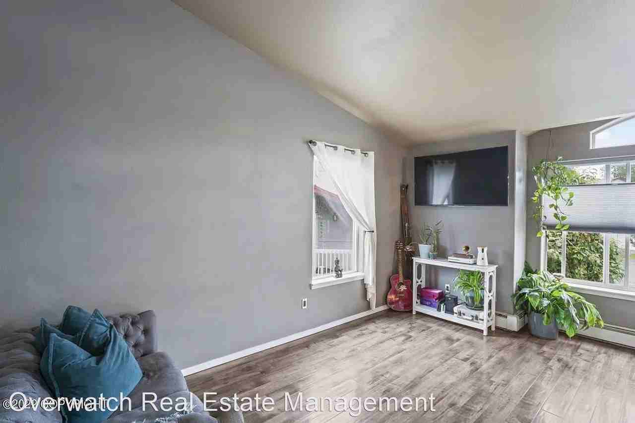 10284 Jamestown Dr #4A - Photo 2 of 25