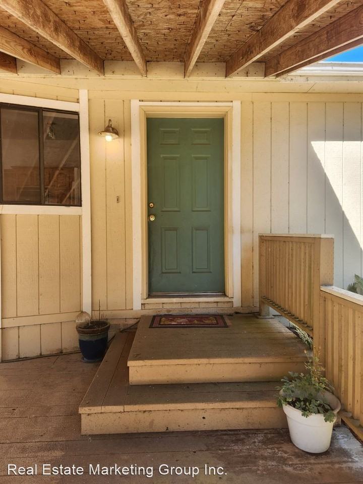 381 Hawkins Rd - Photo 3 of 25