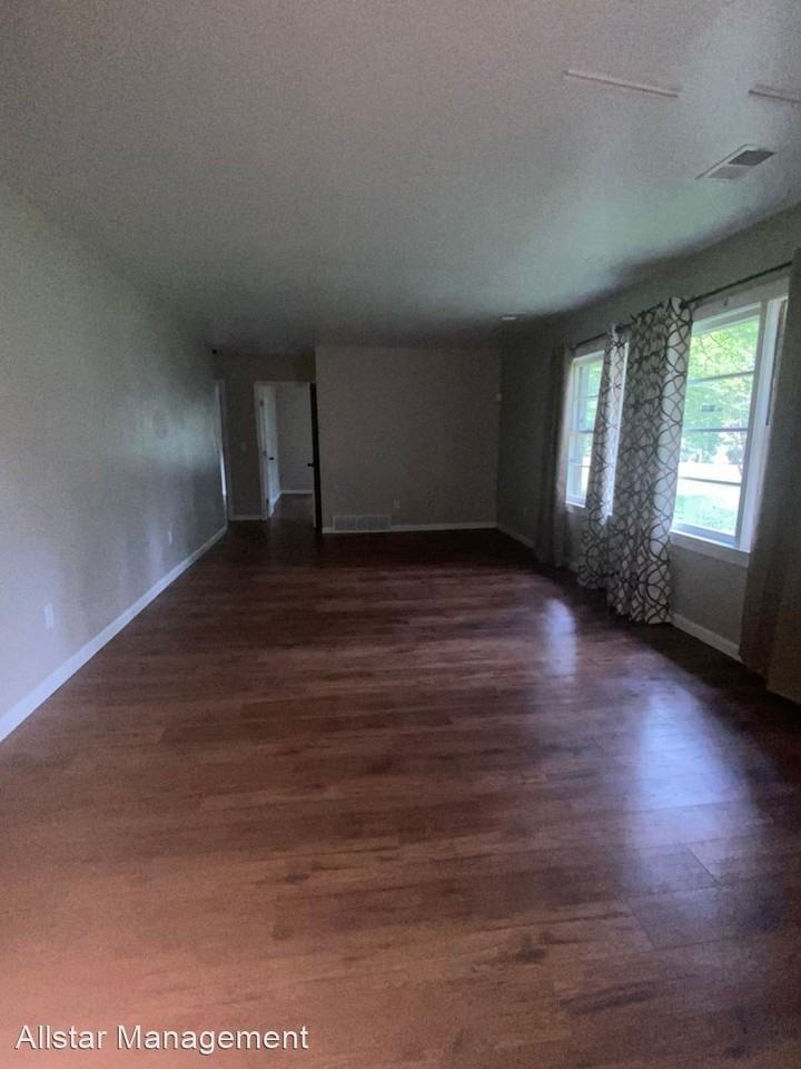 760 Lydgate Rd - Photo 2 of 11