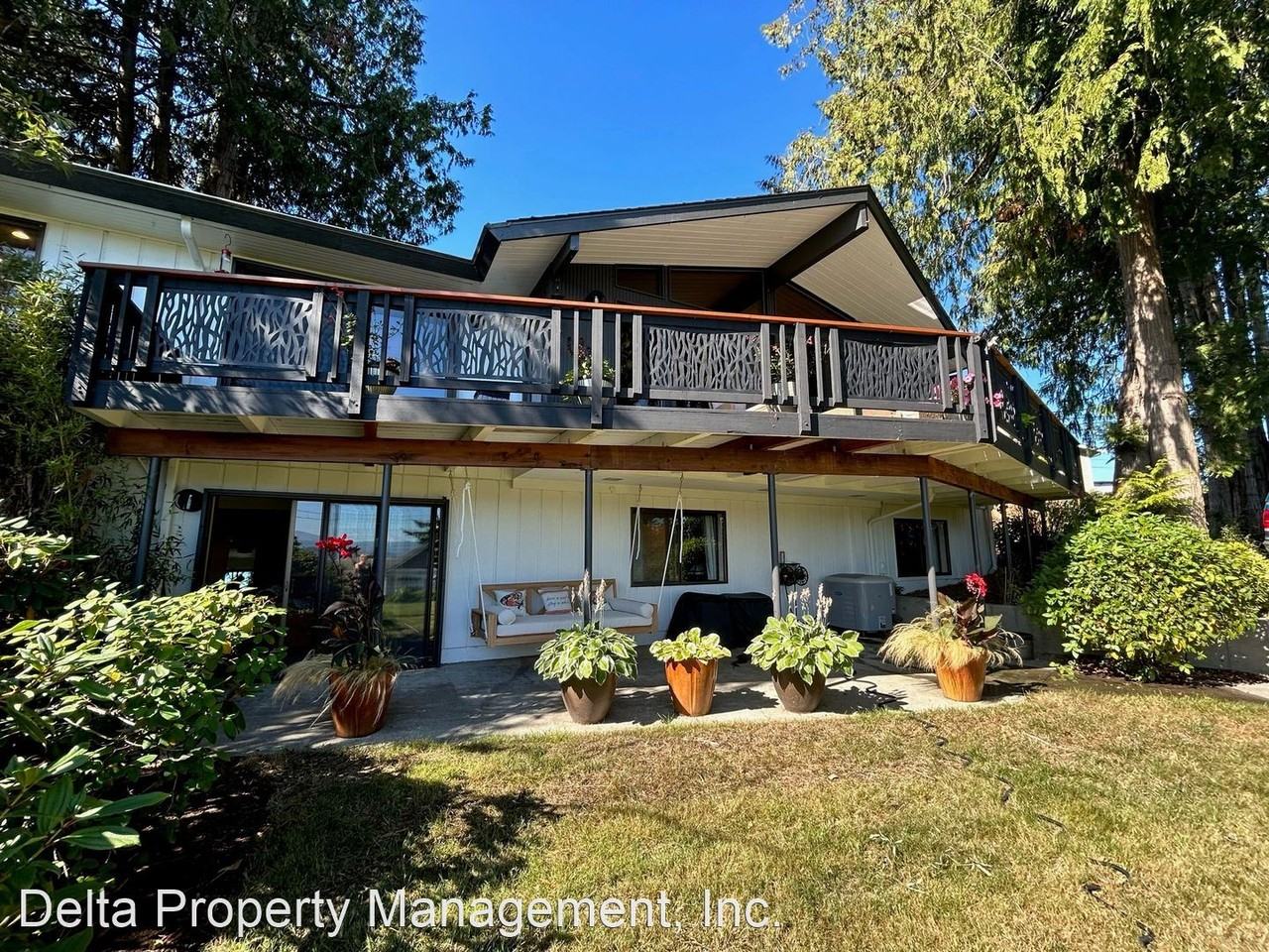 1410 Larkspur Ln - Photo 2 of 34