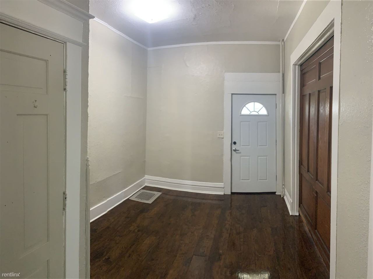 941 Cass Ave Se #1 - Photo 2 of 9