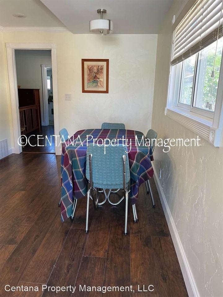 811 E 5th St - Photo 2 of 12