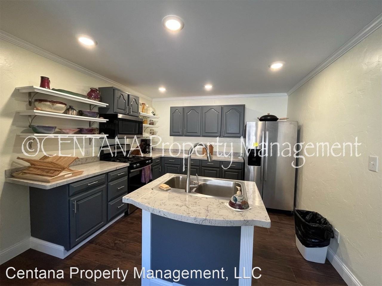 811 E 5th St - Photo 3 of 12