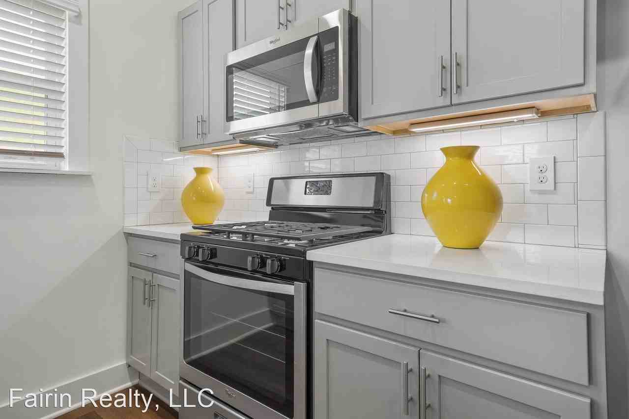 4265 Brevard Blvd - Photo 3 of 31