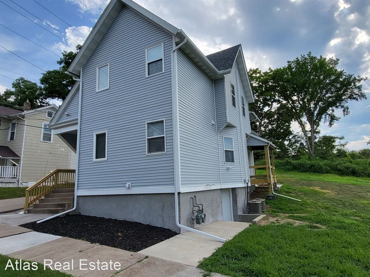 613 Pershing Avenue - Photo 2 of 21