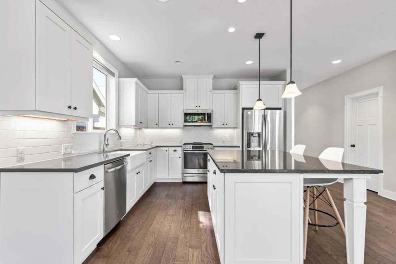 5717 Se Carlton St - Photo 2 of 34