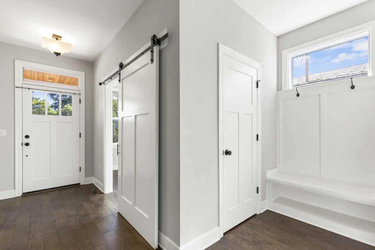 5717 Se Carlton St - Photo 3 of 34