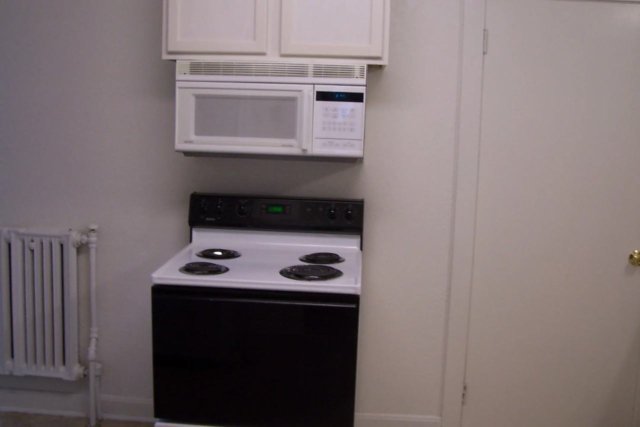 424 Jackson St - Photo 3 of 8