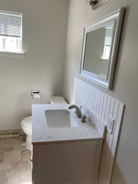 103 E 4Th St - Photo 3 of 6