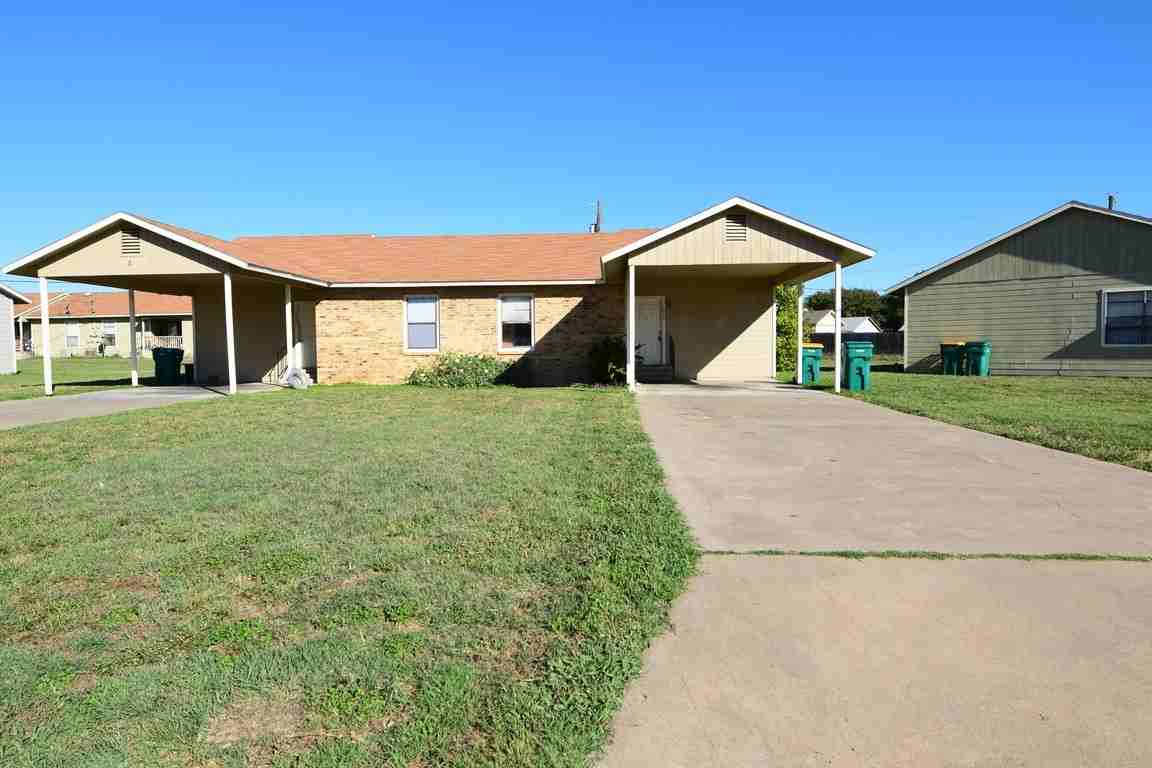 1621 Kelly Dr - Photo 3 of 7