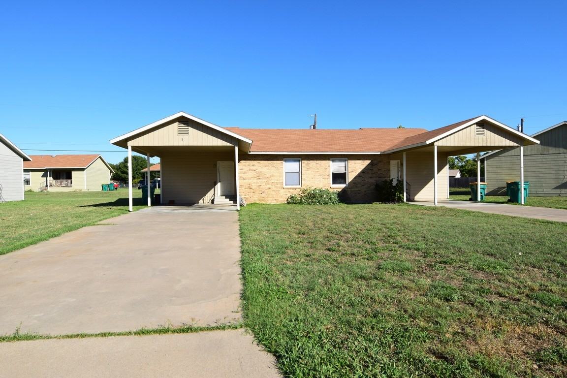1621 Kelly Dr - Photo 5 of 7