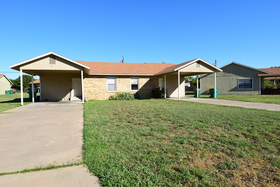 1621 Kelly Dr - Photo 6 of 7
