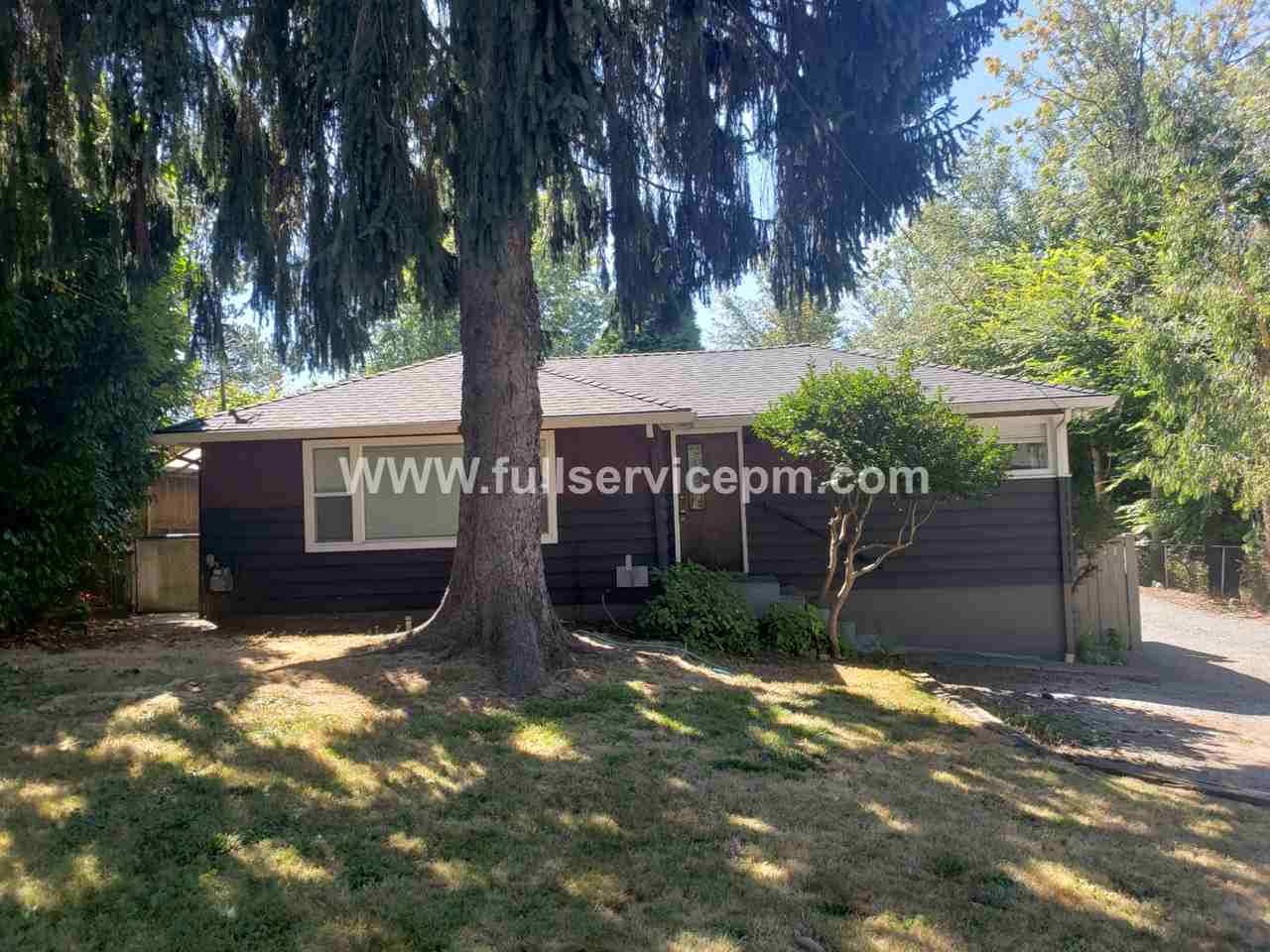 6111 S 124th St - Photo 2 of 50