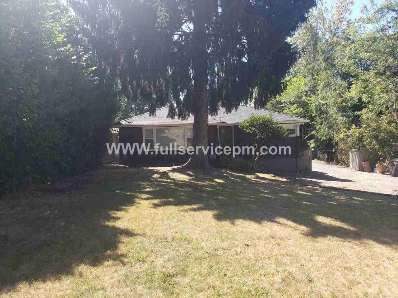 6111 S 124th St - Photo 3 of 50