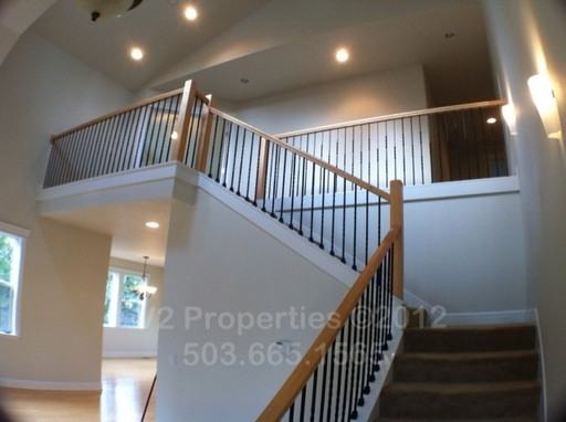 1300 SW Royal Ct - Photo 3 of 14