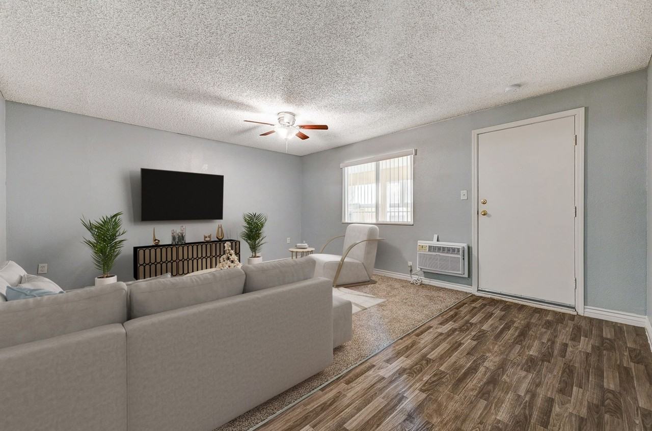 Paradise Royale - Photo 2 of 50