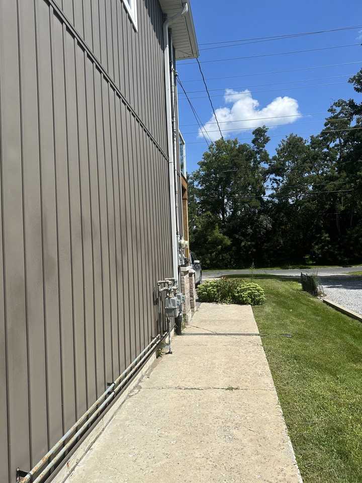 285 Armour Road - Photo 2 of 21