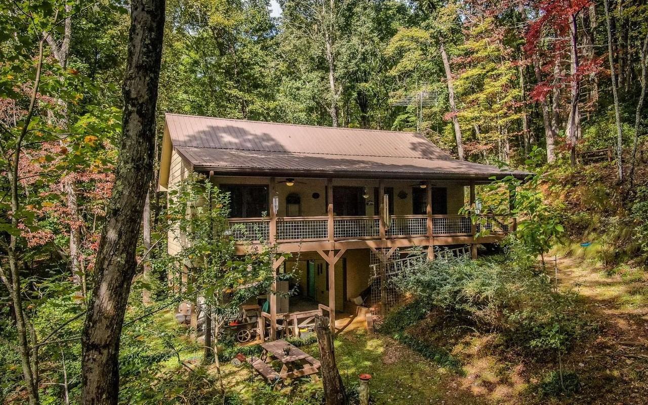 594 Creek Side Rd, Ellijay, GA 30540 2 Bedroom Apartment for 2,000