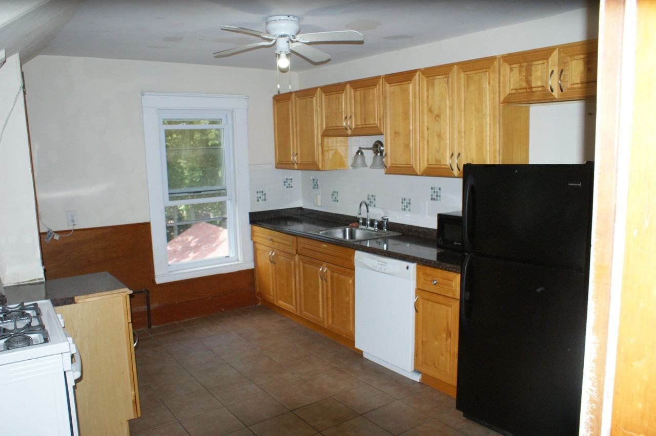166 High Street #2 - Photo 4 of 11