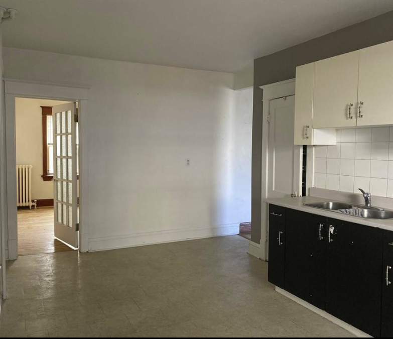 255 Oak Street #1 - Photo 3 of 8