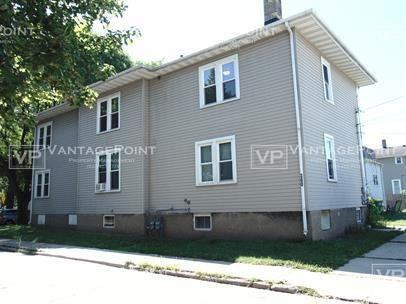 300 S Oakland Ave - Photo 2 of 14