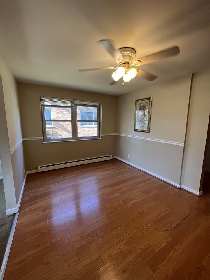 31 Holly Woods Dr #A - Photo 3 of 9