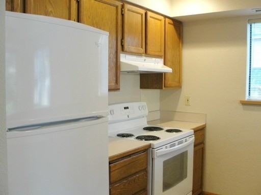 1914 17th Ave SE - Photo 3 of 14