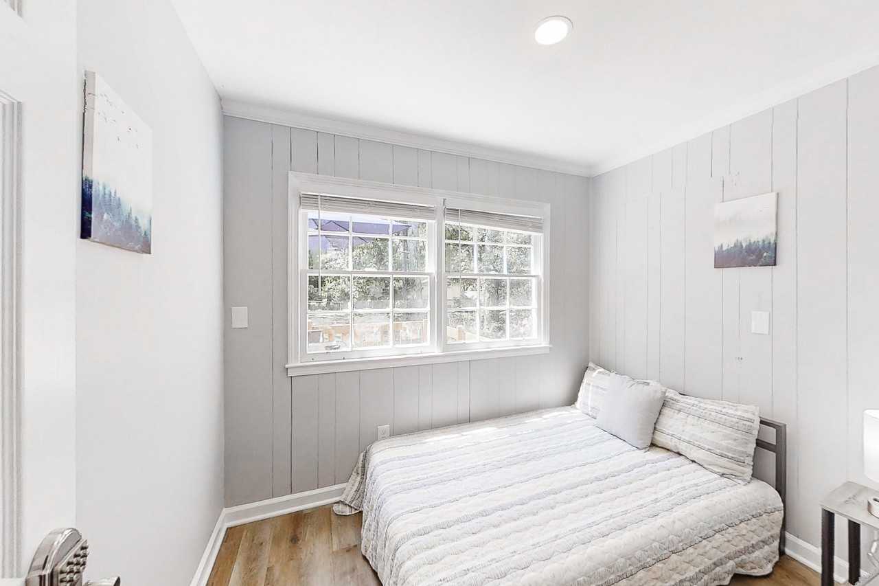 Albatross Ln - Photo 7 of 11